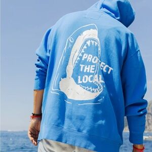 FINATICS PROTECT THE LOCALS™ HOOD - CAPRI NWT (new with tags). Size Large